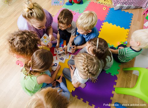 spielende kinder - zum Blogbeitrag: Kindertagesstätte Kikripp: Insolvenzverwalter muss Betrieb mit Eröffnung des Insolvenzverfahrens einstellen