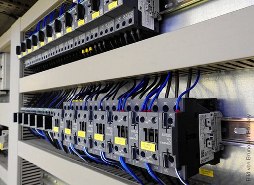 Schaltschränke - zum Blogbeitrag: ART Antriebs- und Regeltechnik GmbH in Hockenheim restrukturiert sich in Eigenverwaltung – Verfahren eröffnet