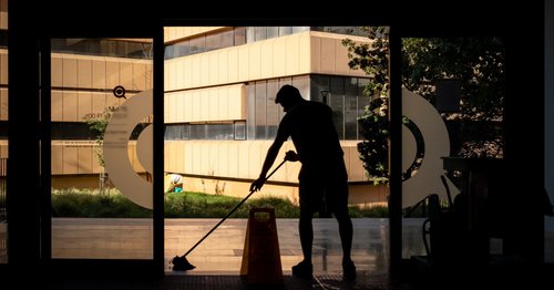 Gebäudereiniger - zum Blogbeitrag: Sanierung des Industrie- und Gebäudereinigungsspezialisten Topp-Clean kommt voran: Großes Interesse an einer Übernahme