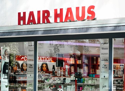 Schaufenster Friseur Hair Haus - zum Blogbeitrag: Friseurgroßhändler Hair Haus stellt sich in einem Sanierungsverfahren in Eigenverwaltung neu auf