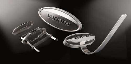 Metall Embleme - zum Blogbeitrag: Variata: Ohne Investor ist die Fortführung des Geschäftsbetriebs  wirtschaftlich nicht möglich – Betriebseinstellung alternativlos