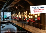 flur mit ausstellungsstücken